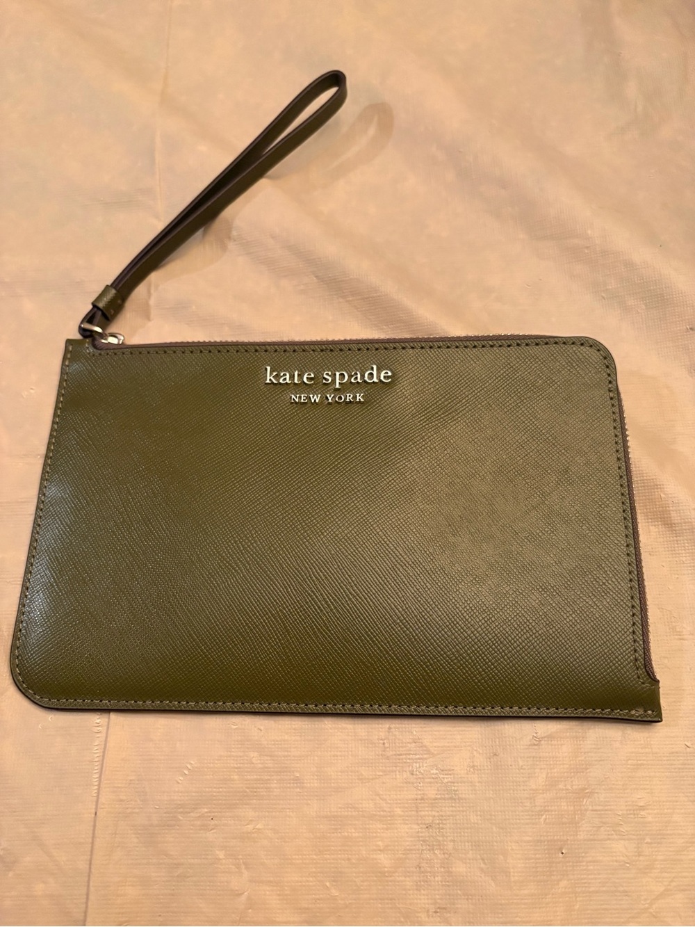 Kate Spade New York Cameron Medium L-Zip Wristlet in dried Moss Green.